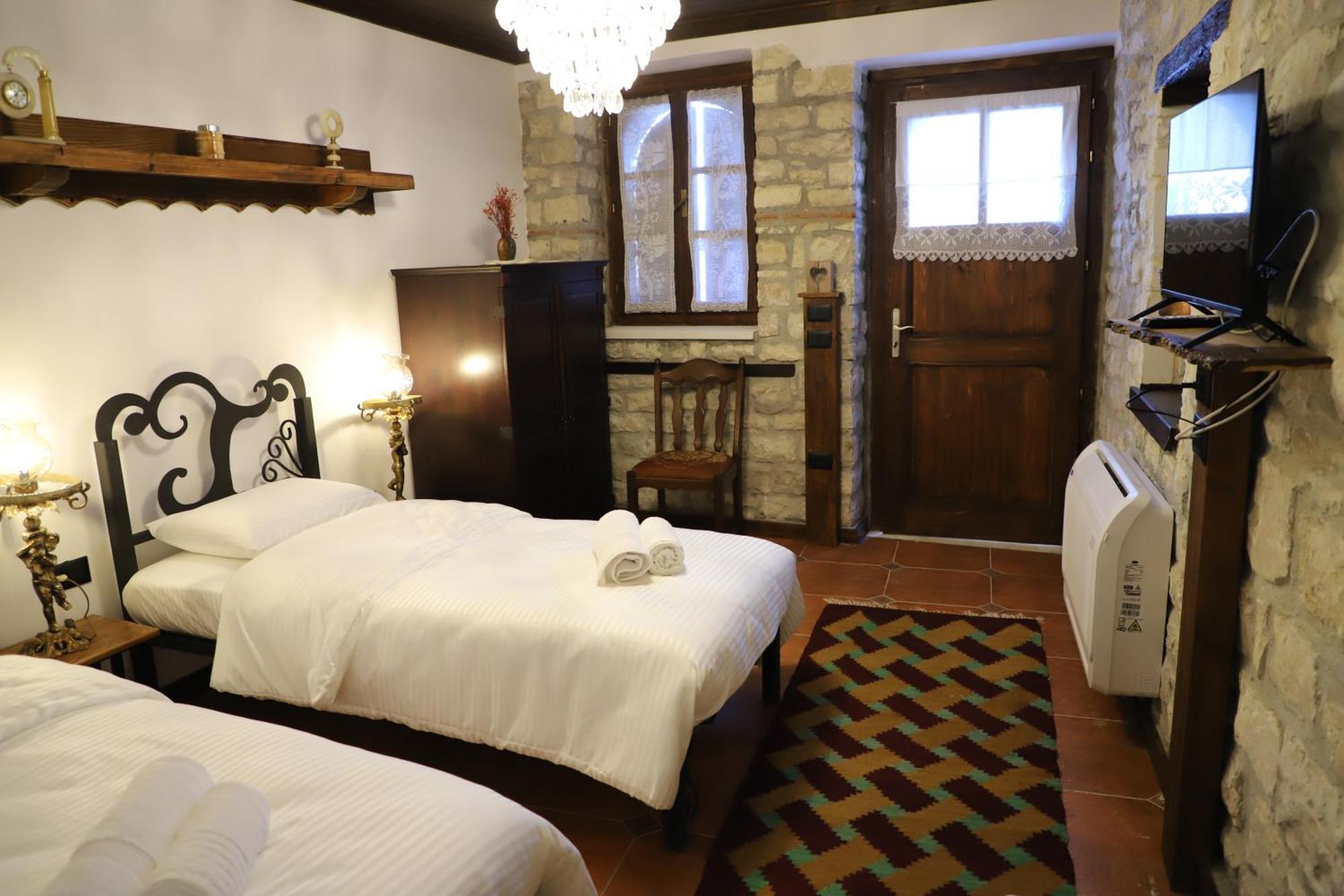 Vila Art Berat Castle Ngoại thất bức ảnh